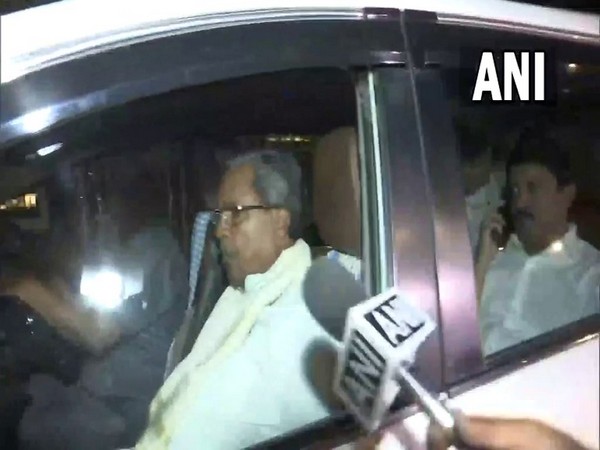 Siddaramaiah leaves Delhi's Lodhi Hotel after meeting AICC leadership. (Photo/ANI)