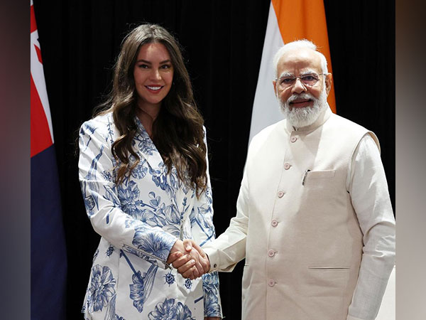 Chef Sarah Todd with PM Modi (Image Source: Instagram)