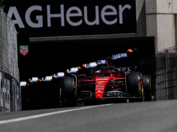 Carlos Sainz leading FP1 (Twitter: Photo/ScuderiaFerrari)