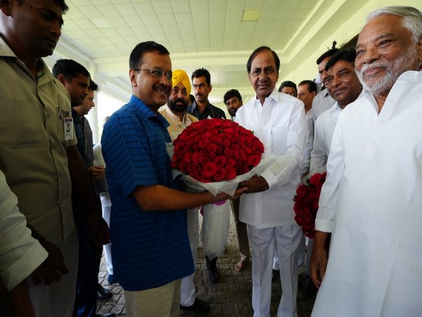 Delhi CM Arvind Kejriwal and Telangana CM KCR in Hyderabad (Photo/ANI)