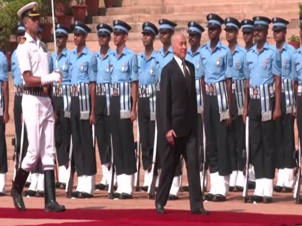 Cambodian King Norodom Sihamoni accorded guard of honour (Photo/ANI)