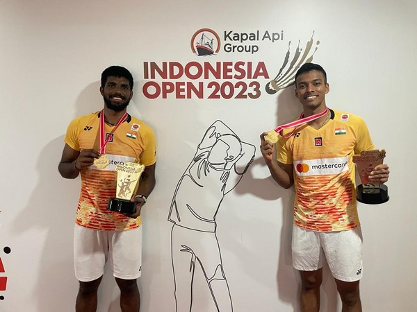 Satwiksairaj Rankireddy and Chirag Shetty with their medals. (Photo- BAI Media) 