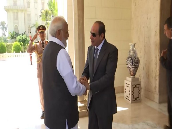 PM Modi meets Egypt's President Abdel Fattah El-Sisi (Photo/ANI)