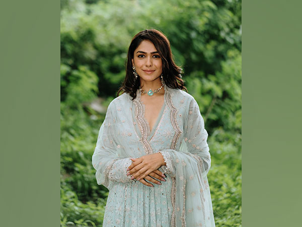 Actor Mrunal Thakur (Image source: Instagram)